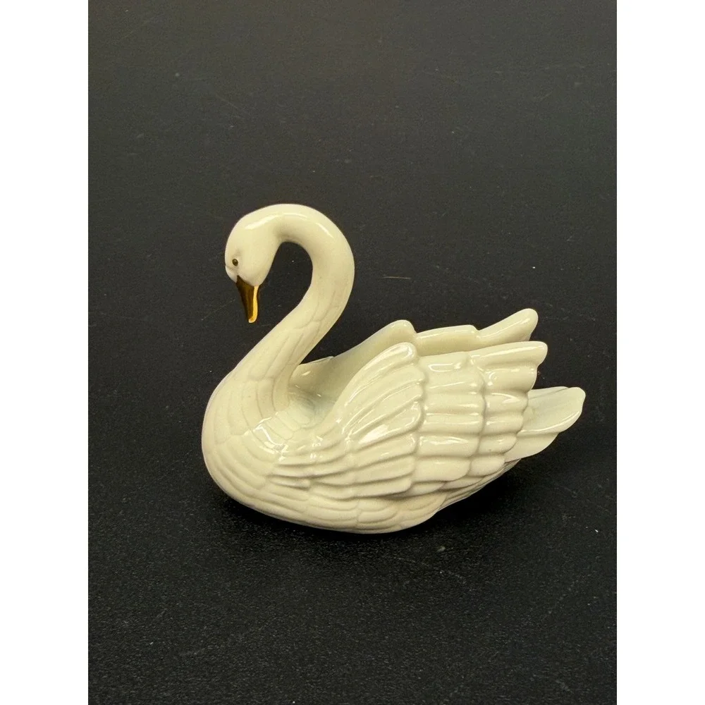 Vintage Lenox Swan Figurine 24K Gold Accents Place Card Holder/Cake Topper - Picture 3 of 16